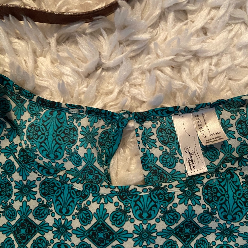 Patterned dress with pockets! - Picture 4 of 6
